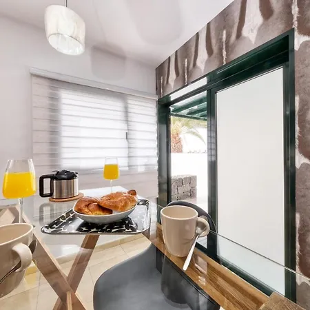 Dom wakacyjny Casa Costa Esmeralda - Pool And Relax By Lanzarote